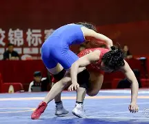 大师赛巅峰对决!荆楚火箭队爆冷江汉赤兔队,摔跤赛场再起波澜;年轻人站出来了  大师赛巅峰对决!荆楚火箭队爆冷江汉赤兔队,摔跤赛场再起波澜;年轻人站出来了