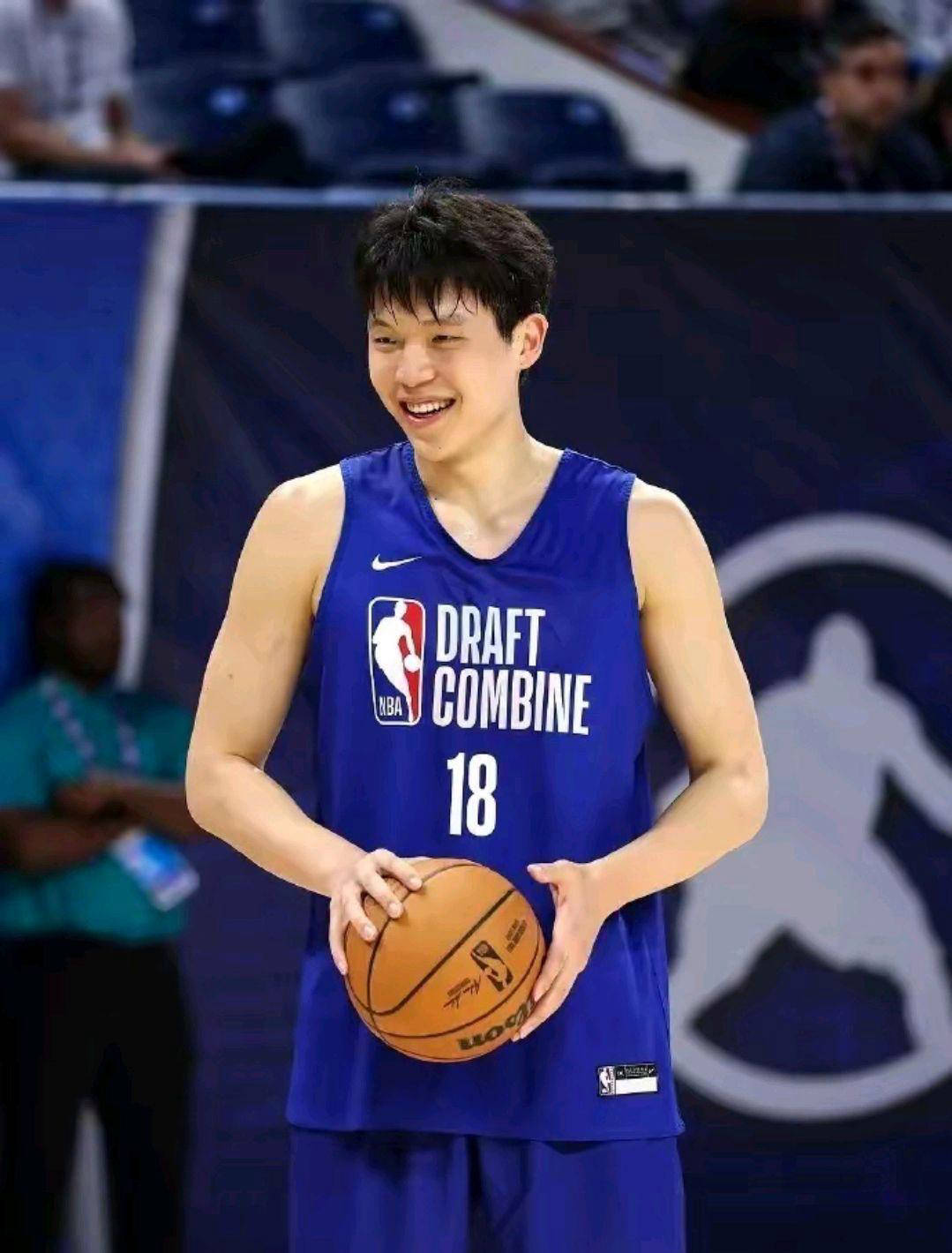 波特兰开拓者训练开放日,冲刺阶段火线驰援引观众欢呼,NBA总决赛在即,细节决定成败的简单介绍 波特兰开拓者训练开放日,冲刺阶段火线驰援引观众欢呼,NBA总决赛在即,细节决定成败的简单介绍